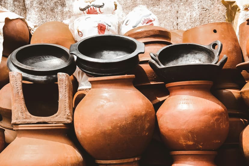 Mesoamerican Clay Vessels — image 4